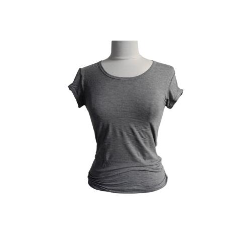 Grå T-shirt i Modal  med korte ærmer og feminin halsudskæring - grå